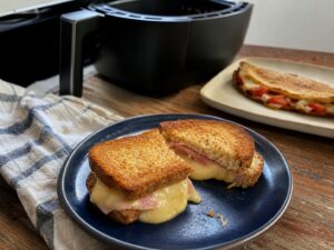 7 lanches rápidos na air fryer para matar a fome à noite